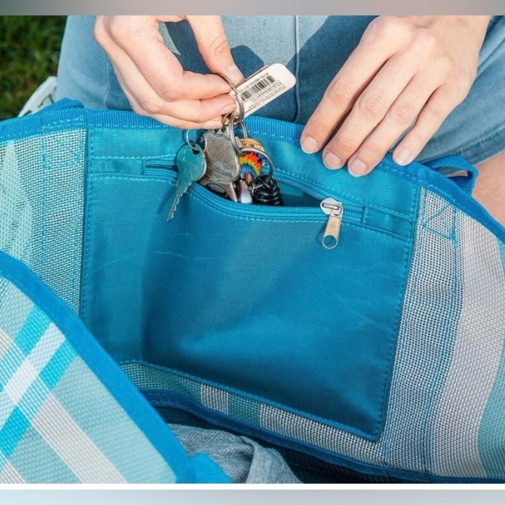 New Extra large Beach Tote (Sand Free) - Picture 4 of 7